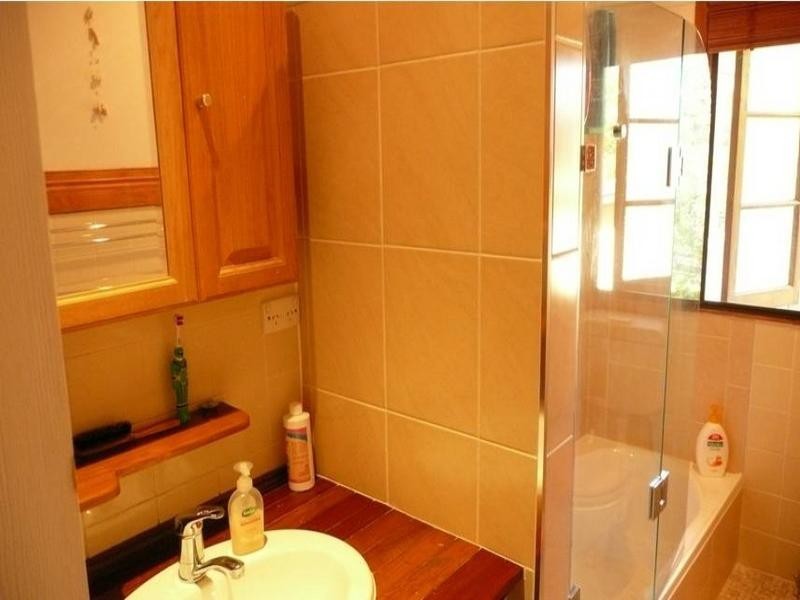 32 Bernays Road, Wynnum West QLD 4178