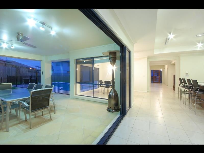 28 Gumdale Street, Wakerley QLD 4154