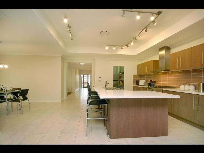 28 Gumdale Street, Wakerley QLD 4154