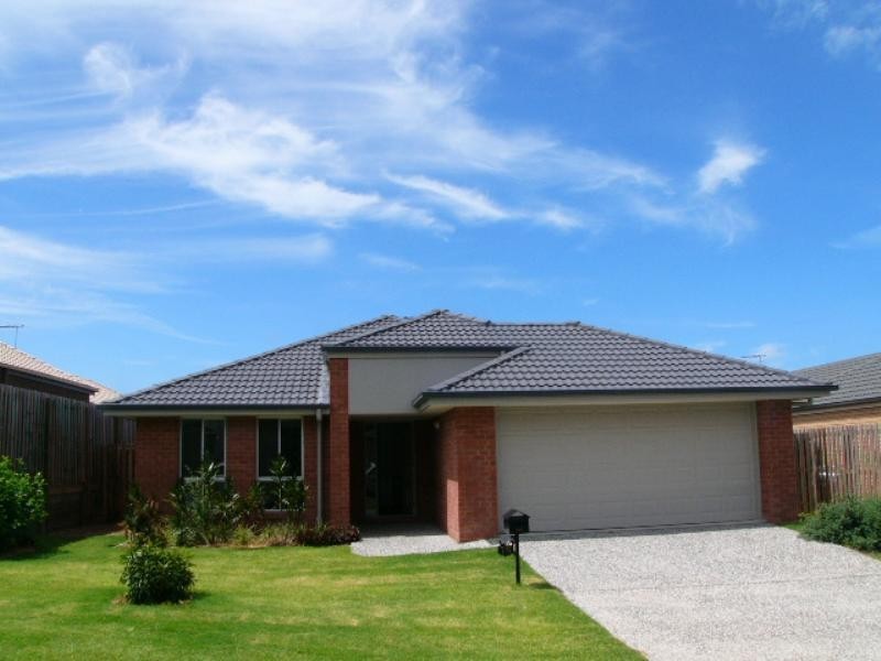 70 Matthews Way, Wakerley QLD 4154