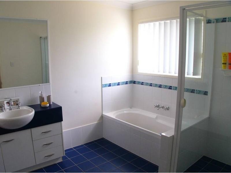 7 Dane Court, Manly West QLD 4179