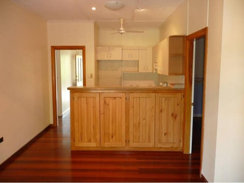 32 Bernays Road, Wynnum West QLD 4178