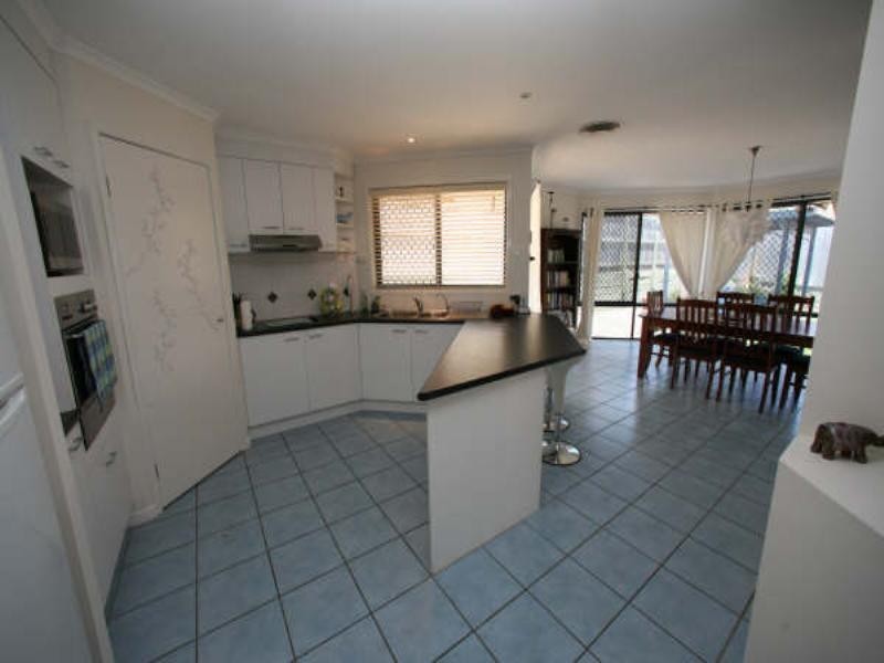 16 Lockwood Crescent, Manly West QLD 4179