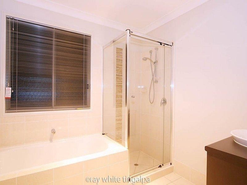 10 Rymera Cresent, Wakerley QLD 4154