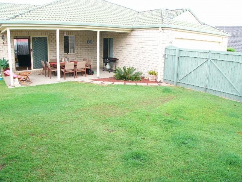 13 Manor Crescent, Wakerley QLD 4154