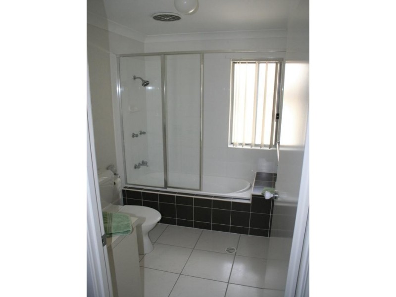 18/17 Fleet Street, Browns Plains QLD 4118