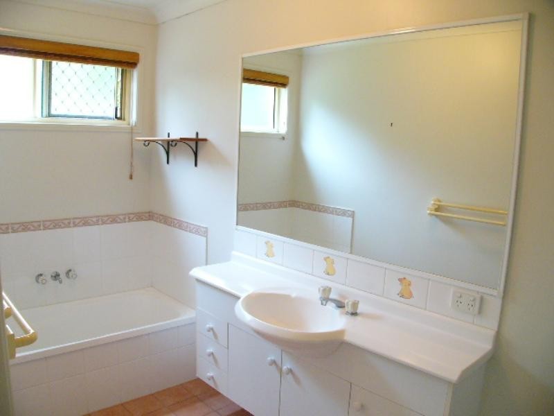 45 Matthews Way, Wakerley QLD 4154