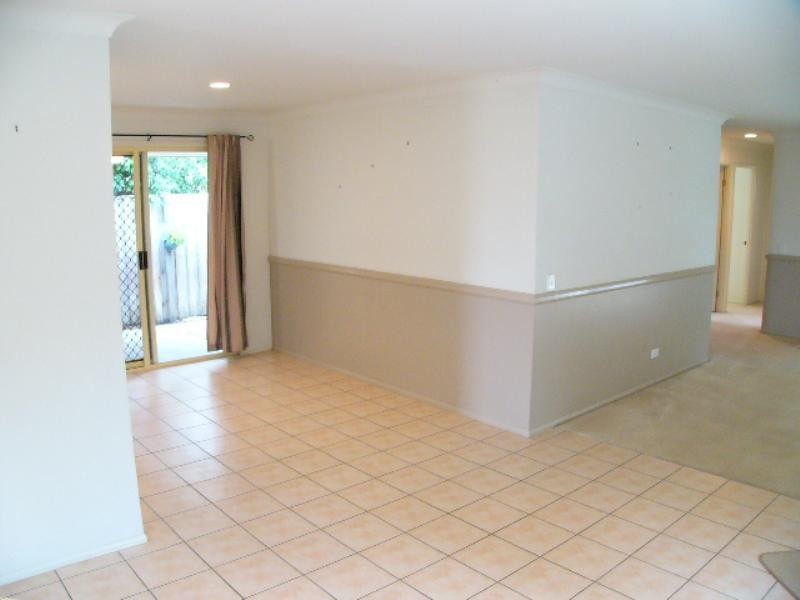 45 Matthews Way, Wakerley QLD 4154