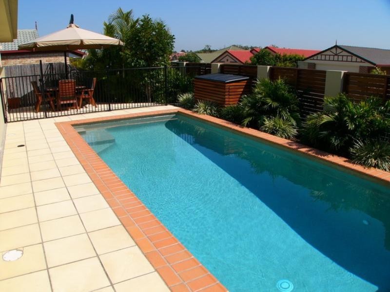 1 Manor Crescent, Wakerley QLD 4154