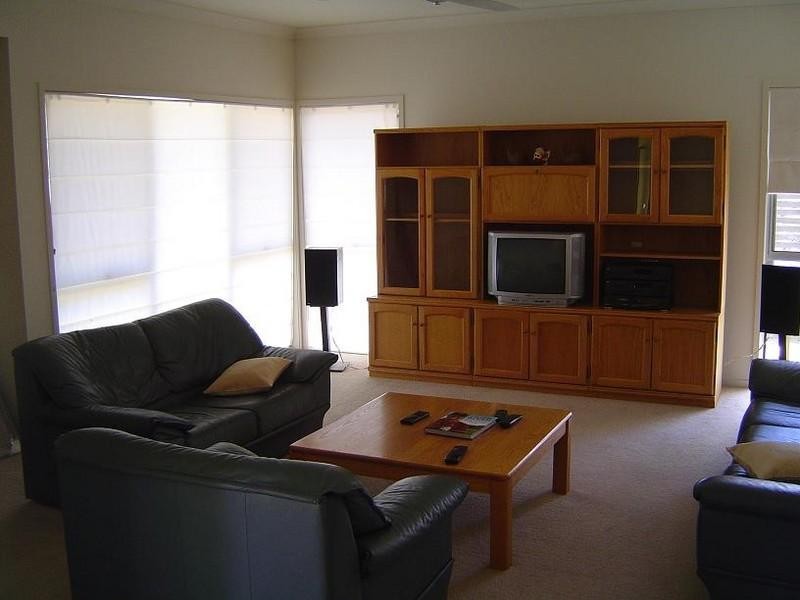 27 Yarra Road, Wakerley QLD 4154