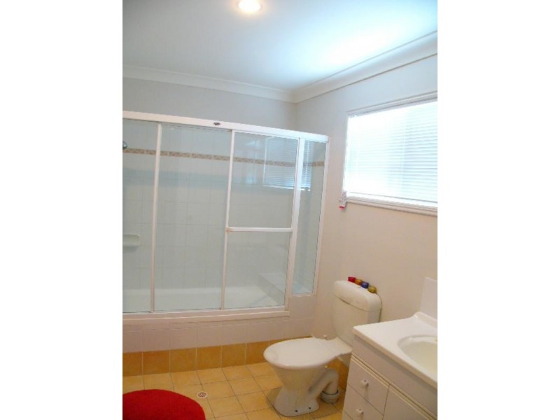 4/11 Trevally Cresent, Manly West QLD 4179