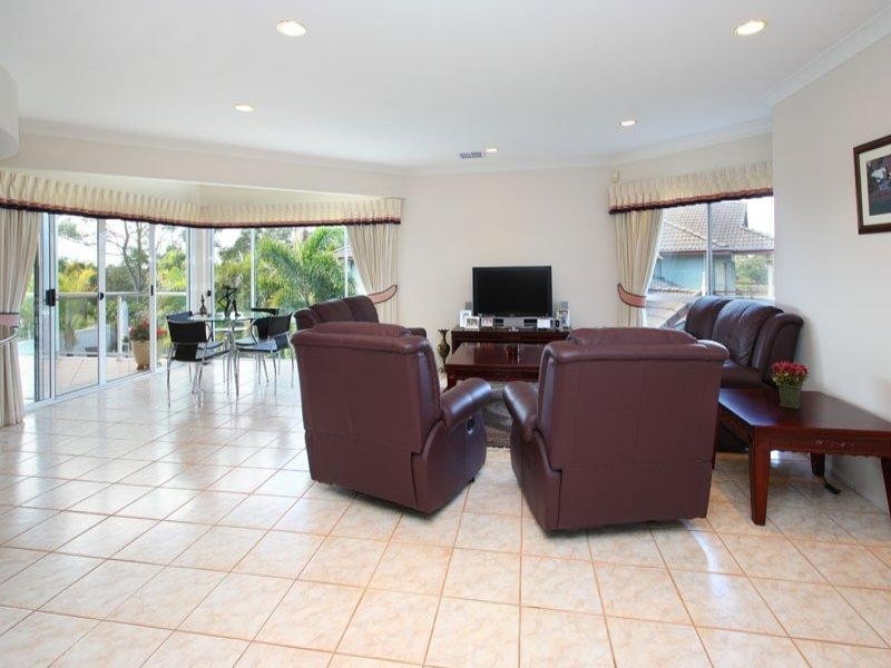 10 Roebig Street, Aspley QLD 4034
