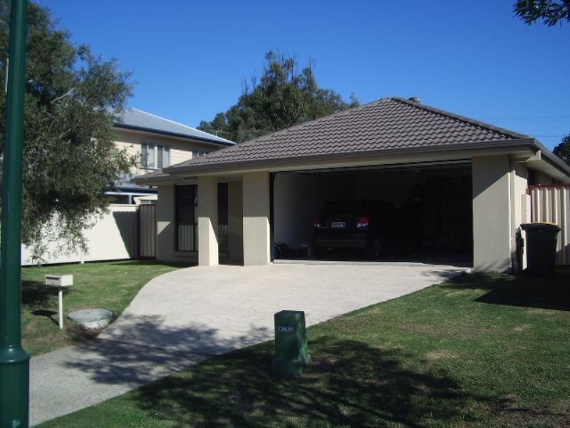 58 Wirra Circuit, Wynnum West QLD 4178