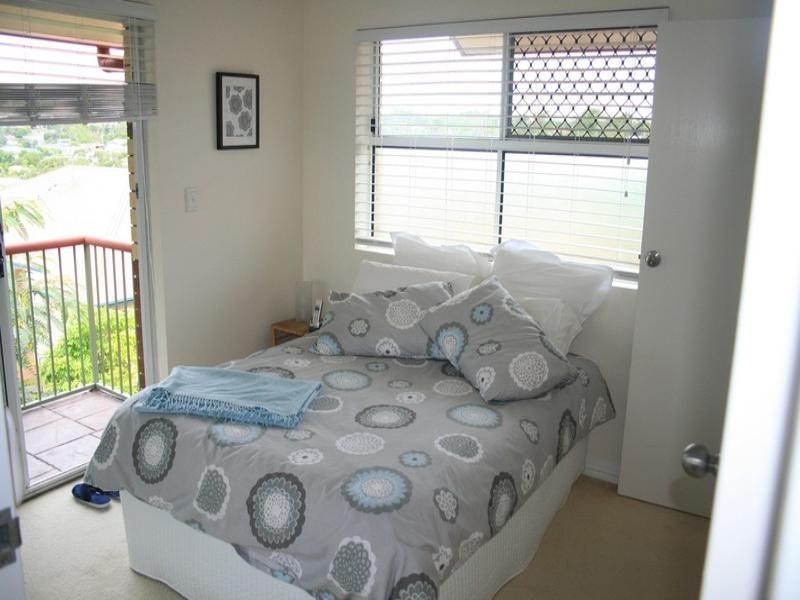 4/282 Cavendish Road, Coorparoo QLD 4151