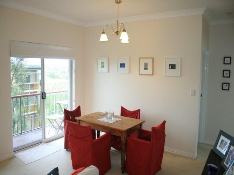 4/282 Cavendish Road, Coorparoo QLD 4151