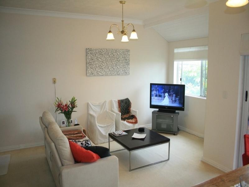 4/282 Cavendish Road, Coorparoo QLD 4151