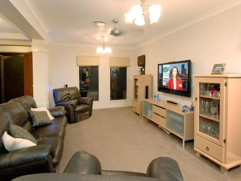 9 Dawson Drive, Manly West QLD 4179