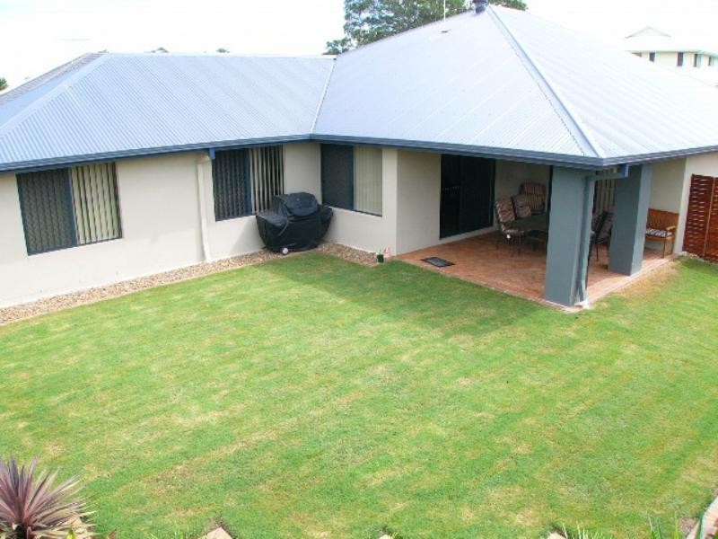 37 Sylvateere Crescent, Wakerley QLD 4154