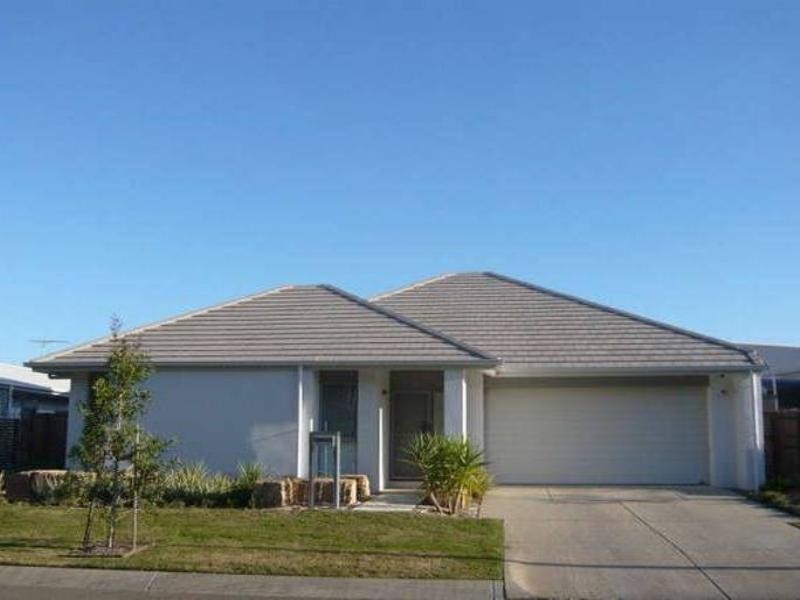 33 Watervale Parade, Wakerley QLD 4154