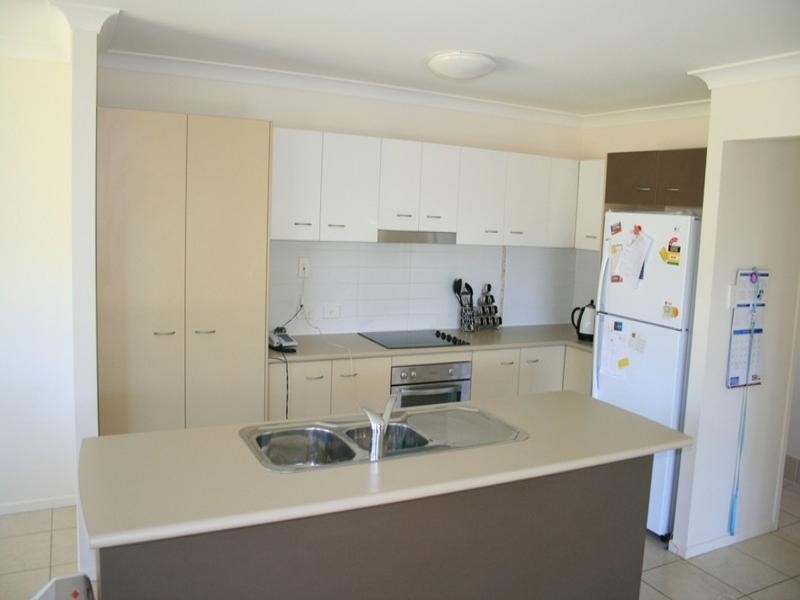 7 St Bees Close, Redland Bay QLD 4165