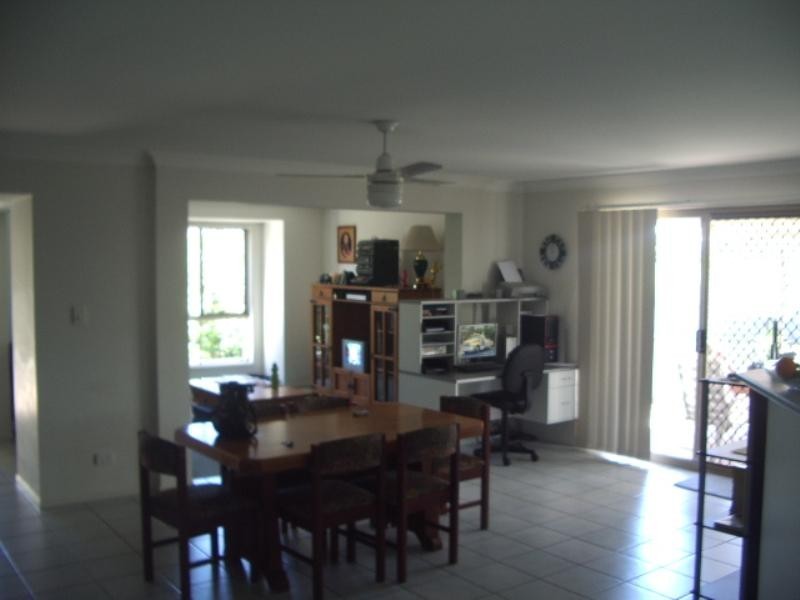 8 Phillips Place, Wakerley QLD 4154