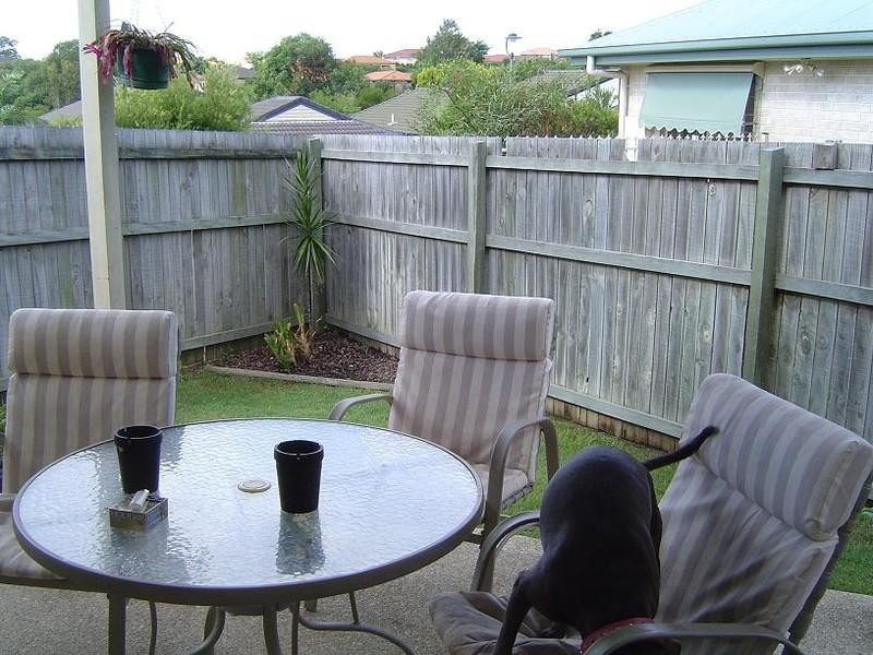 8 Phillips Place, Wakerley QLD 4154