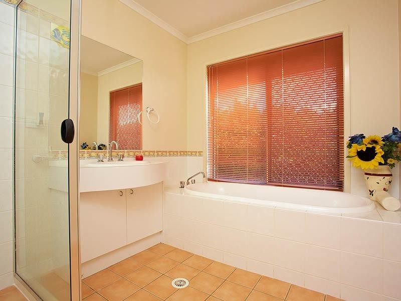 61 Underwood Street, Wakerley QLD 4154