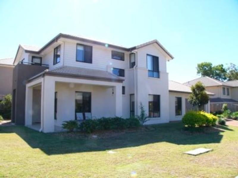 16 Hillcroft Place, Belmont QLD 4153