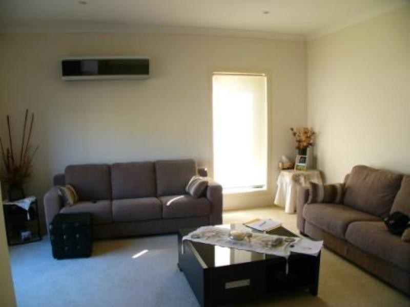 16 Hillcroft Place, Belmont QLD 4153