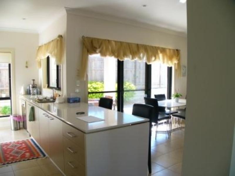 16 Hillcroft Place, Belmont QLD 4153