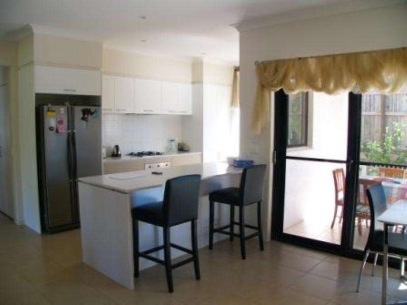 16 Hillcroft Place, Belmont QLD 4153