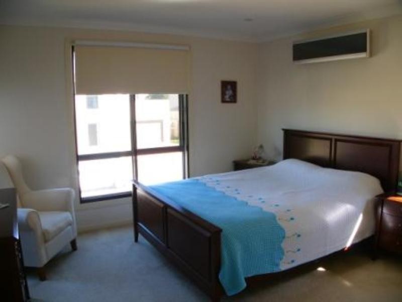 16 Hillcroft Place, Belmont QLD 4153