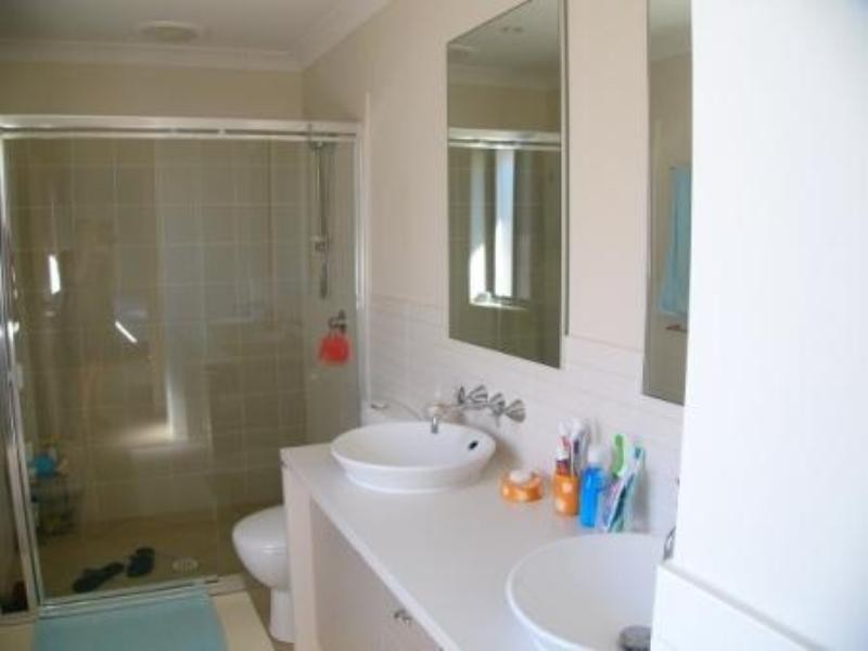 16 Hillcroft Place, Belmont QLD 4153