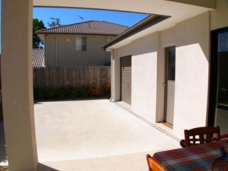 16 Hillcroft Place, Belmont QLD 4153