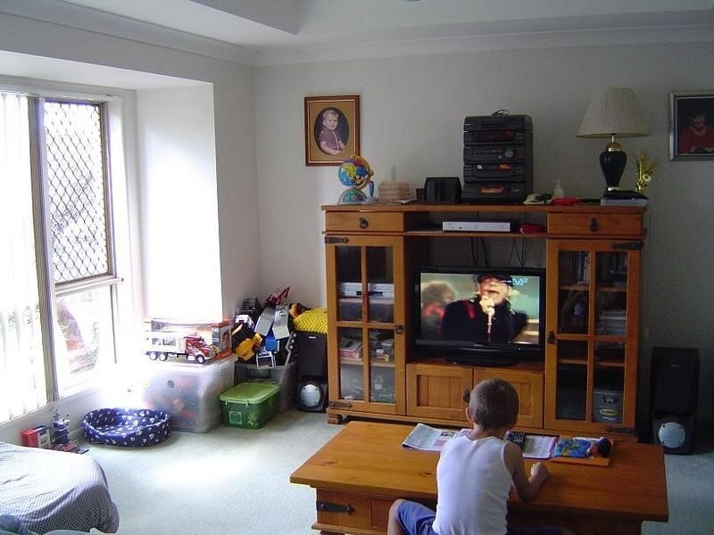 8 Phillips Place, Wakerley QLD 4154