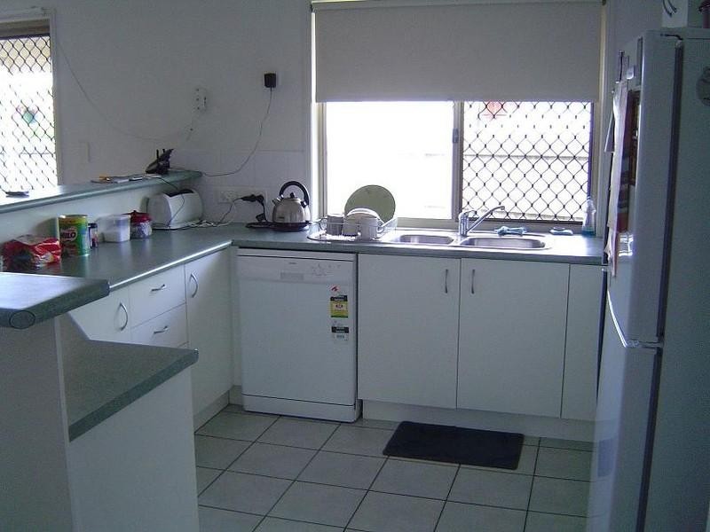 8 Phillips Place, Wakerley QLD 4154