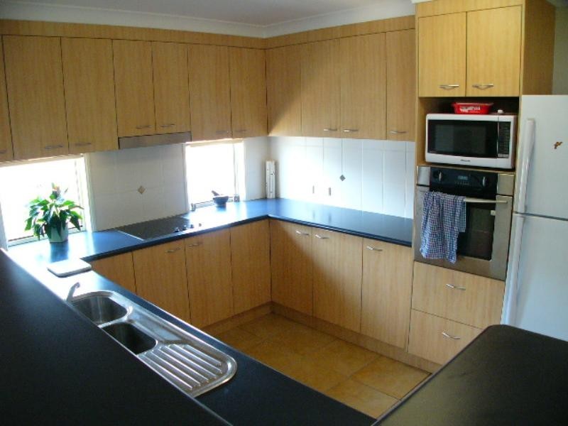 25 Lexey Crescent, Wakerley QLD 4154