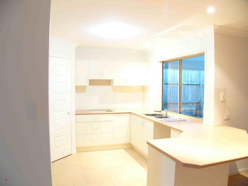 12 Jasmine Street, Wakerley QLD 4154