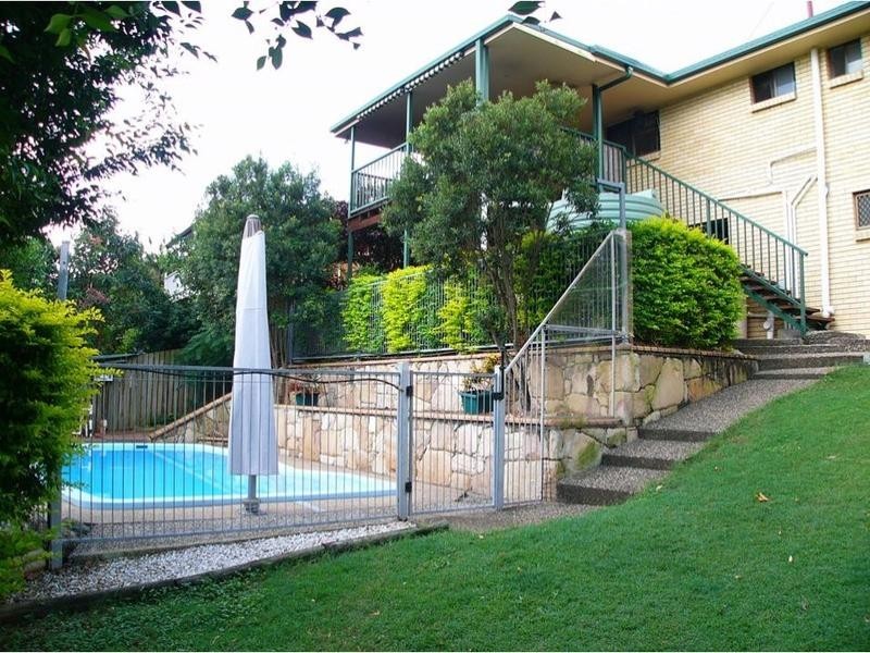 57 Twynam Street, Belmont QLD 4153