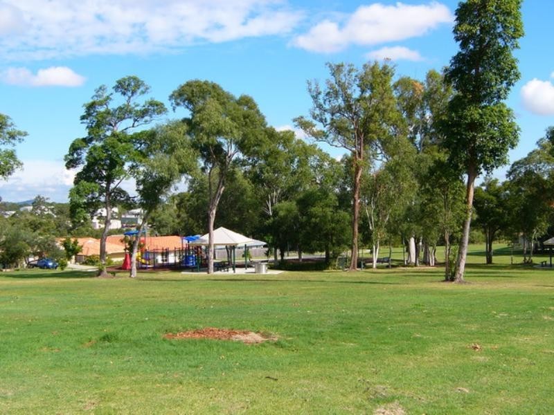 9 Lexey Crescent, Wakerley QLD 4154