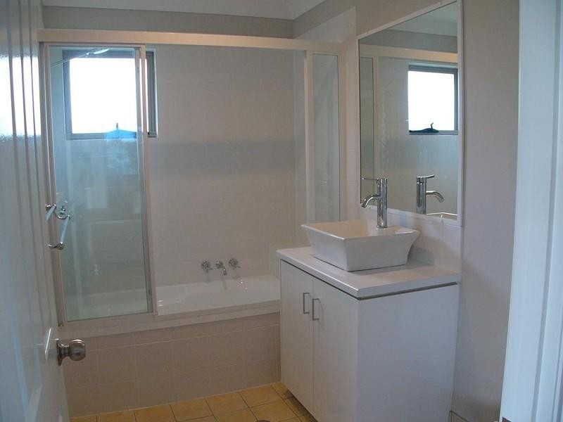 141 Hindes Street, Lota QLD 4179