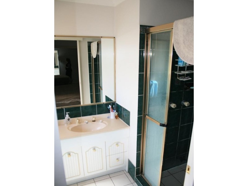 12 Deanbilla Street, Tingalpa QLD 4173