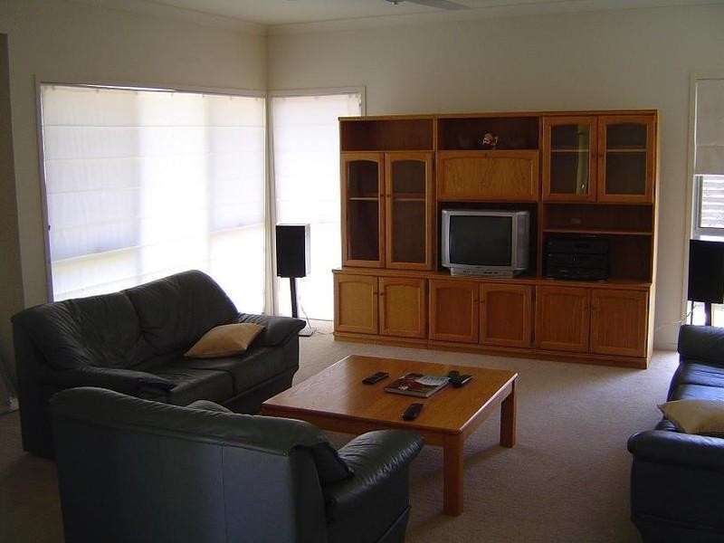 27 Yarra Road, Wakerley QLD 4154