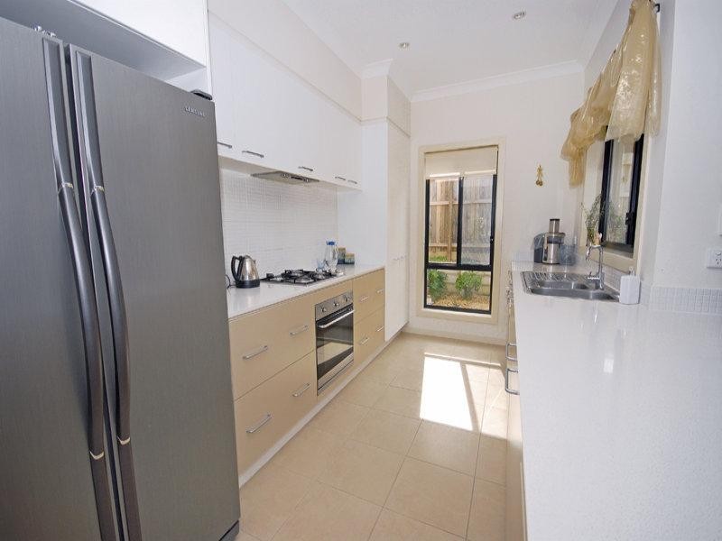 16 Hillcroft Place, Belmont QLD 4153