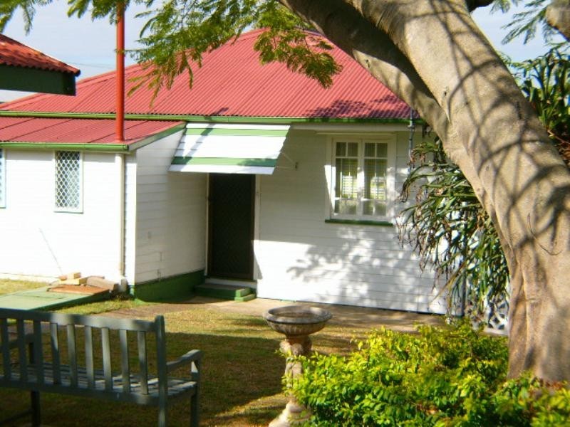 19 Sibley Road, Wynnum West QLD 4178