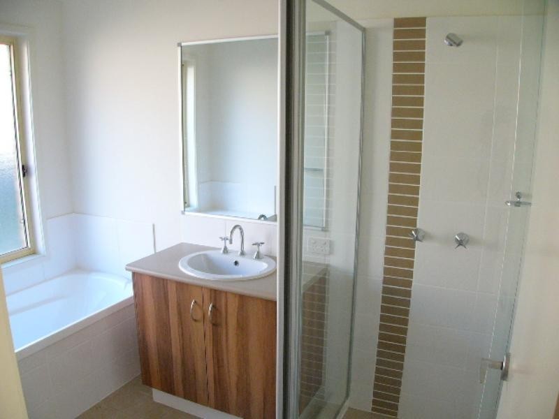4 Brighton Court, Wakerley QLD 4154