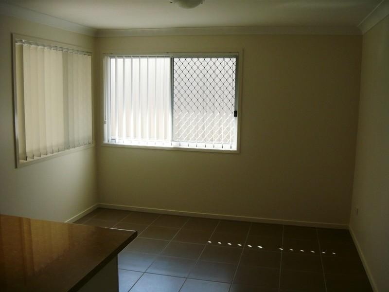 27 Jessielea Street, Wynnum West QLD 4178