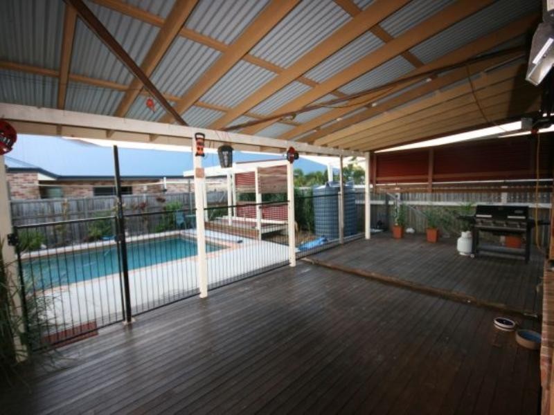 59 Gordon Crescent, Wakerley QLD 4154