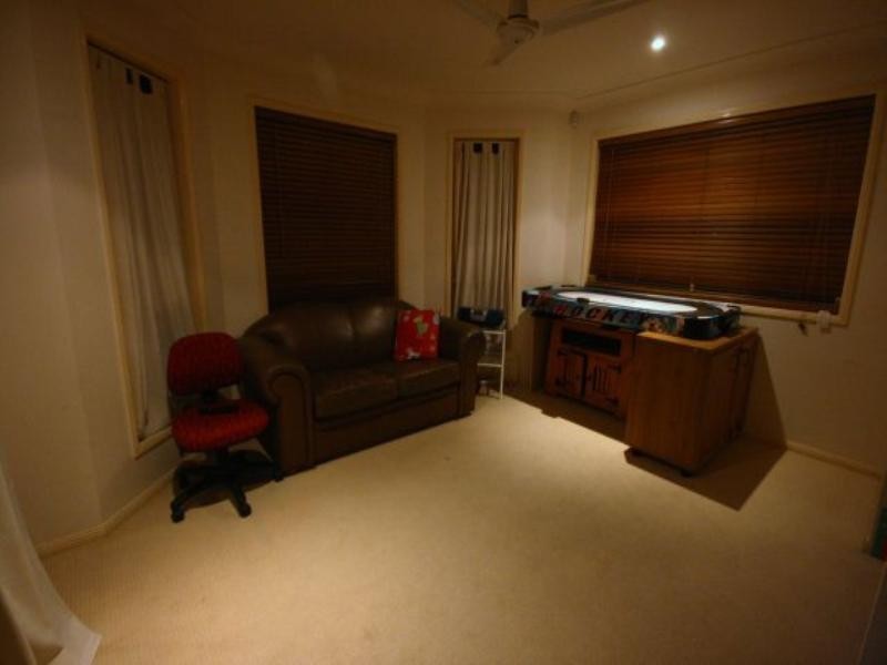 59 Gordon Crescent, Wakerley QLD 4154
