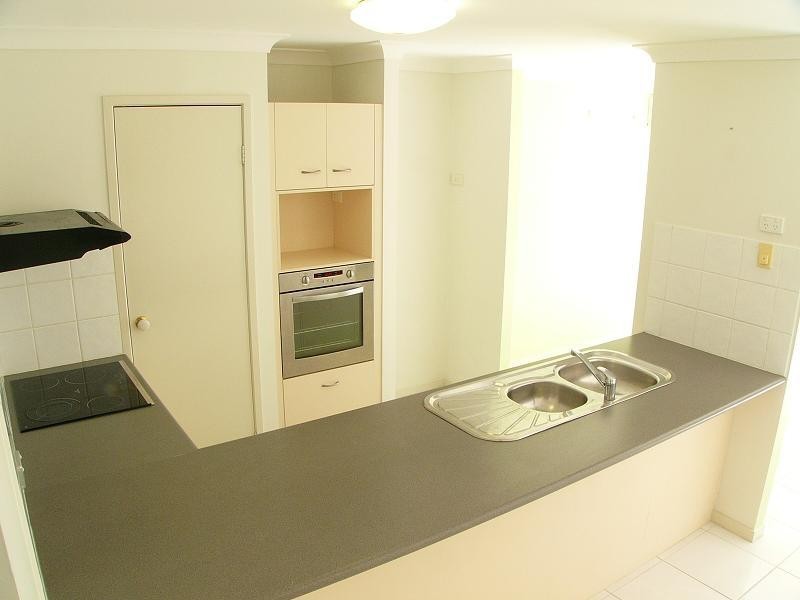 12/74 Plaza Street, Wynnum West QLD 4178